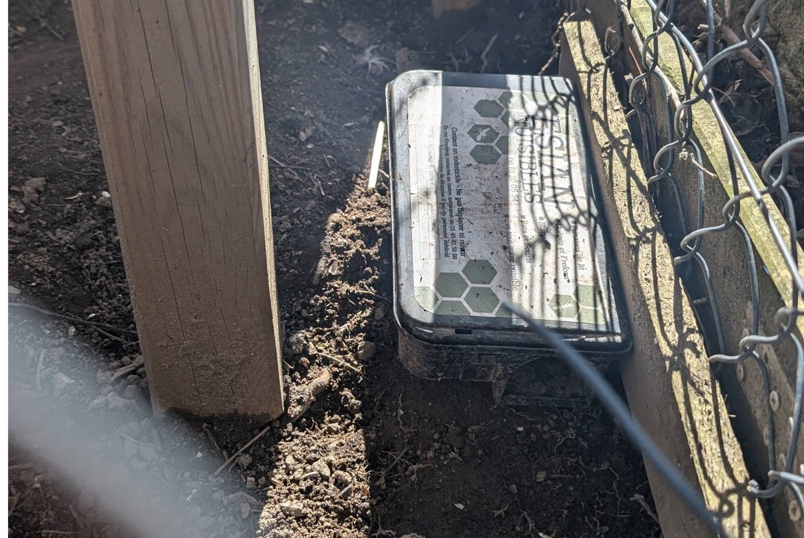 Éliminer les bruits de grattement causés par des rongeurs dans un mur avec diagnostic précis et rapide à Lyon 69 en Rhône-Alpes près de Villeurbanne